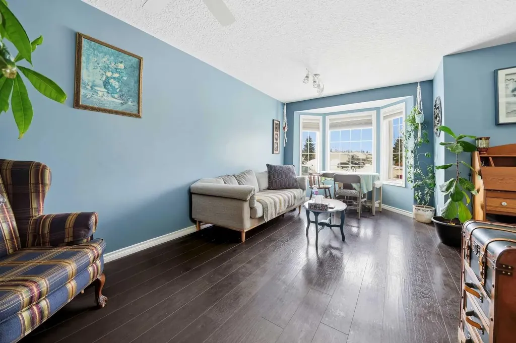 4707 44 Street Sylvan Lake AB T4S 1P5
