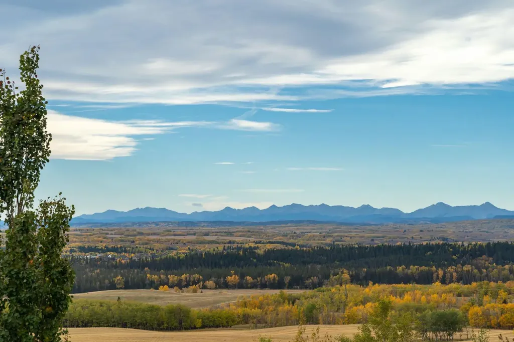 25102 Lower Springbank Road Rural Rocky View County AB T3Z3J9