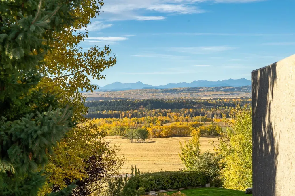 25102 Lower Springbank Road Rural Rocky View County AB T3Z3J9