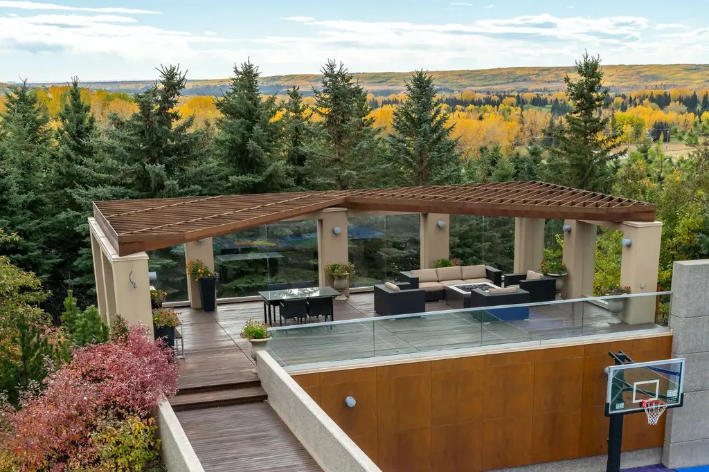 25102 Lower Springbank Road Rural Rocky View County AB T3Z3J9