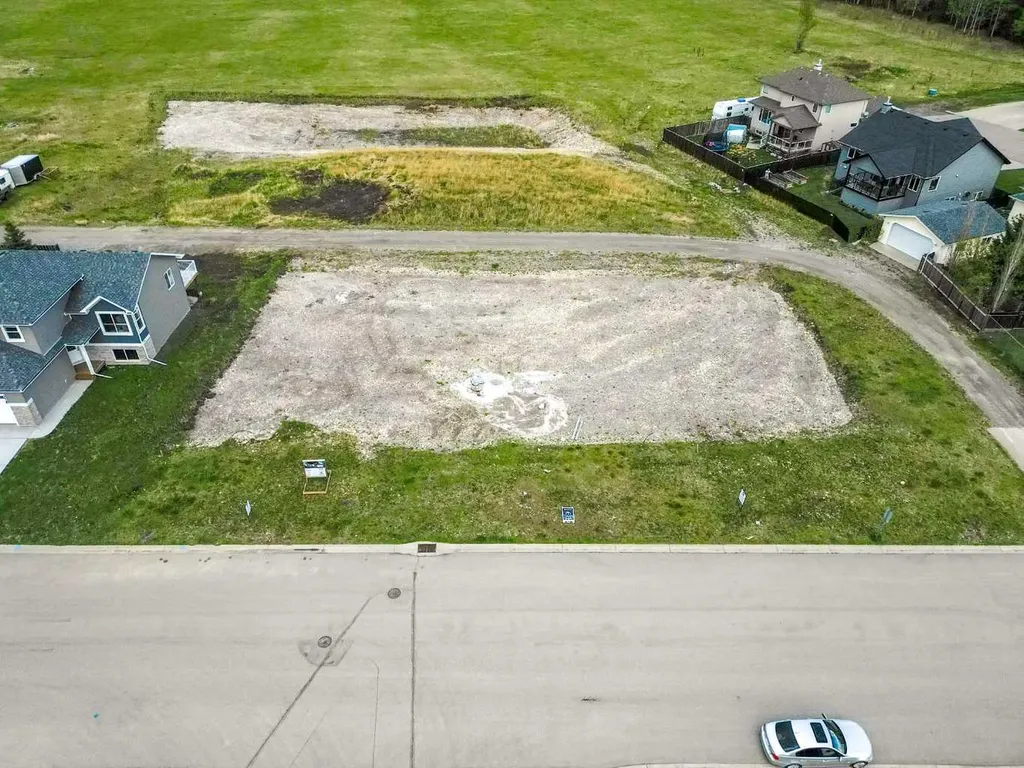 222 12 Avenue NE Sundre AB T0M1X0