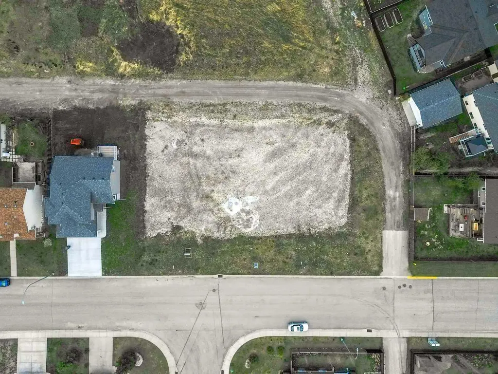 222 12 Avenue NE Sundre AB T0M1X0