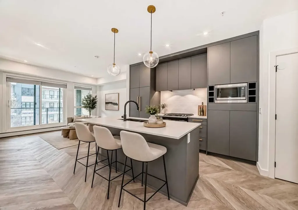 4275 Norford Avenue NW Calgary AB T3B 6M2