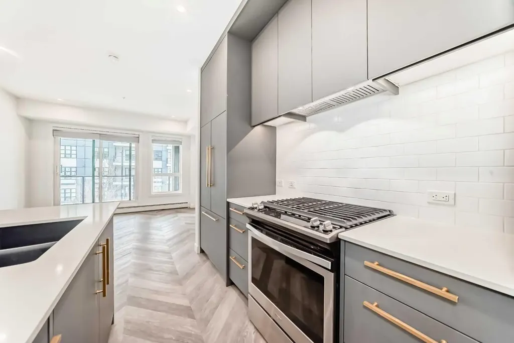 4275 Norford Avenue NW Calgary AB T3B 6M2