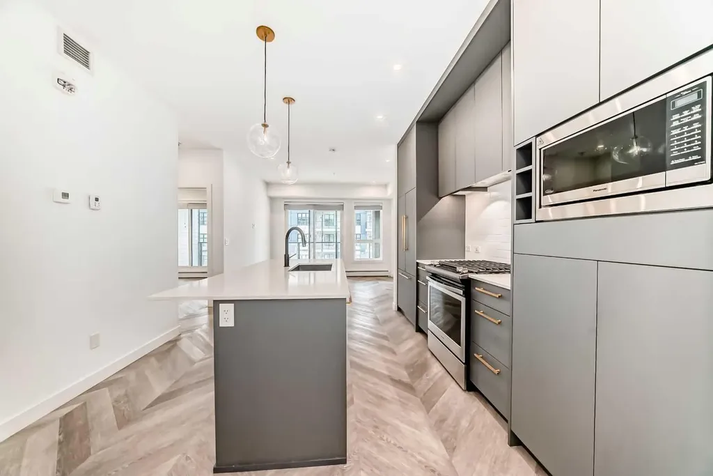 4275 Norford Avenue NW Calgary AB T3B 6M2