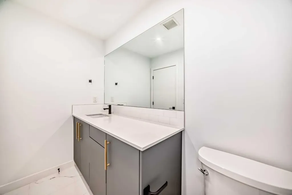 4275 Norford Avenue NW Calgary AB T3B 6M2