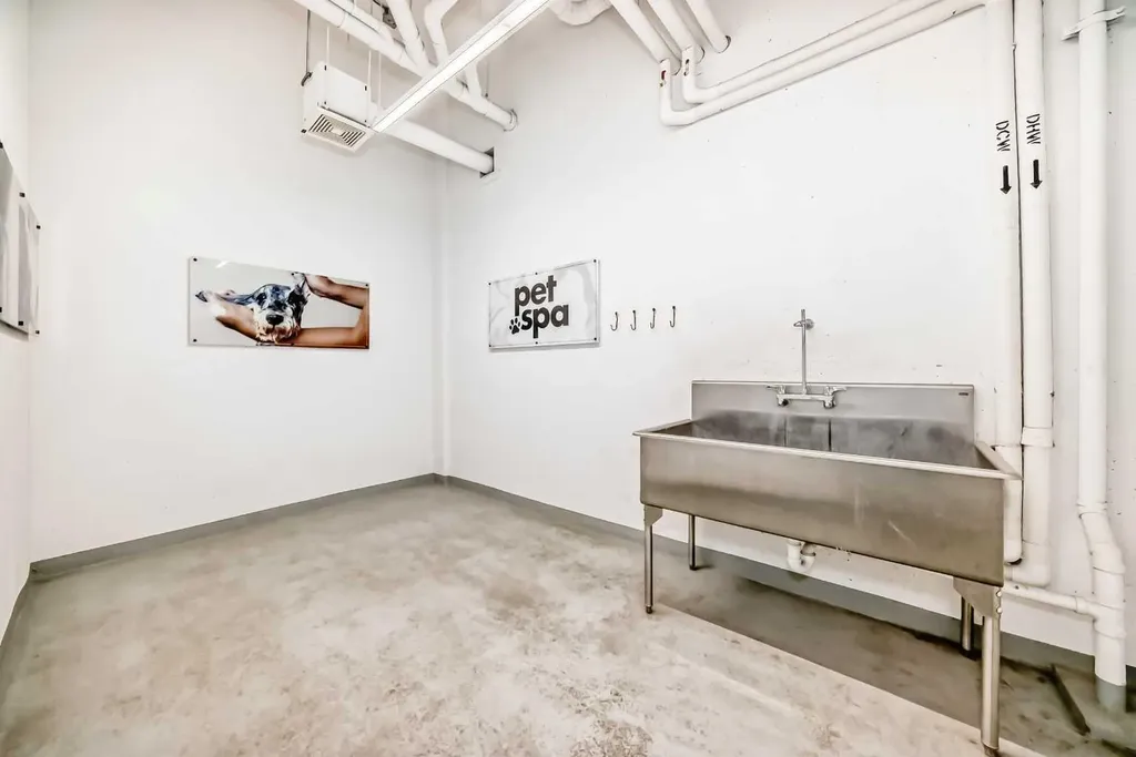 4275 Norford Avenue NW Calgary AB T3B 6M2