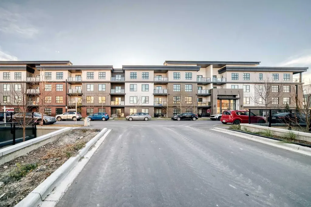 4275 Norford Avenue NW Calgary AB T3B 6M2
