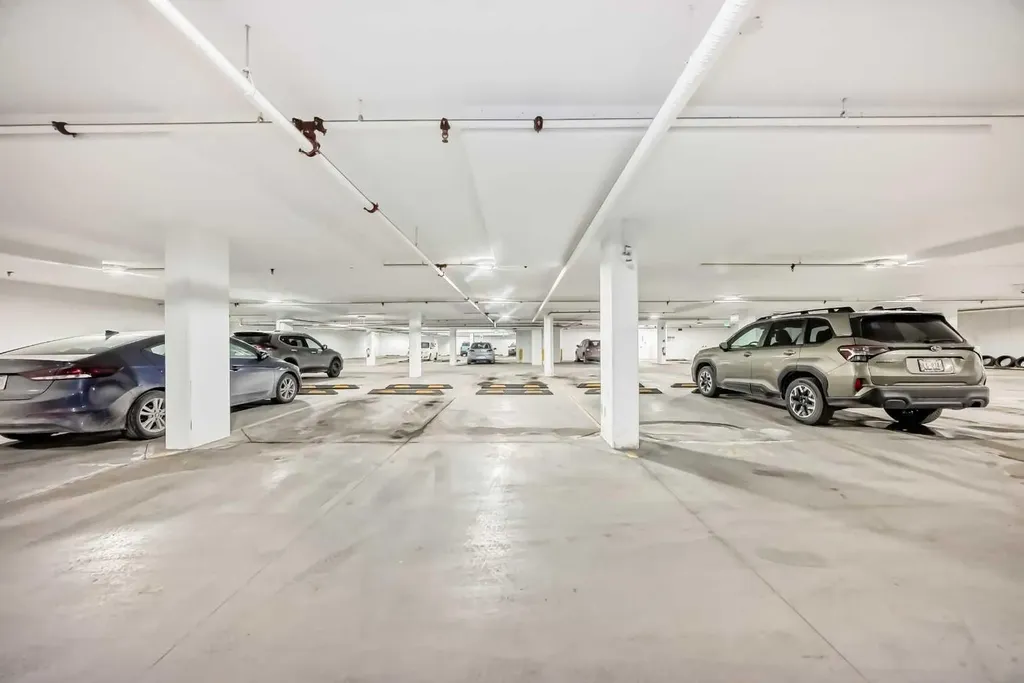 4275 Norford Avenue NW Calgary AB T3B 6M2