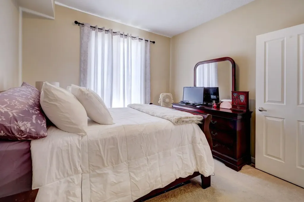 1140 Taradale Drive NE Calgary AB T3J 0G1