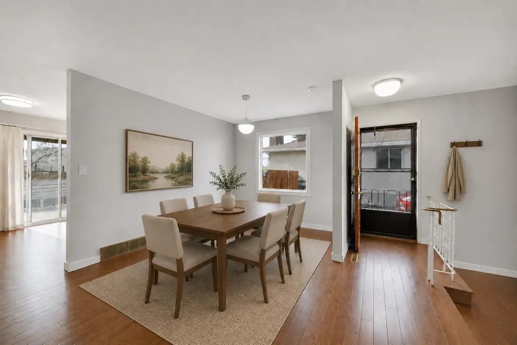 112 Barrett Drive Red Deer AB T4R 1J3