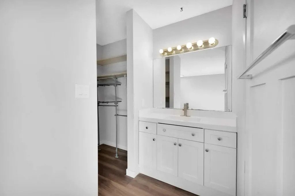 112 Barrett Drive Red Deer AB T4R 1J3