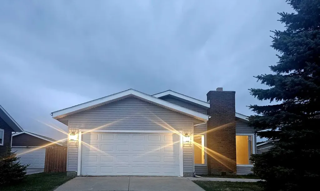 112 Barrett Drive Red Deer AB T4R 1J3