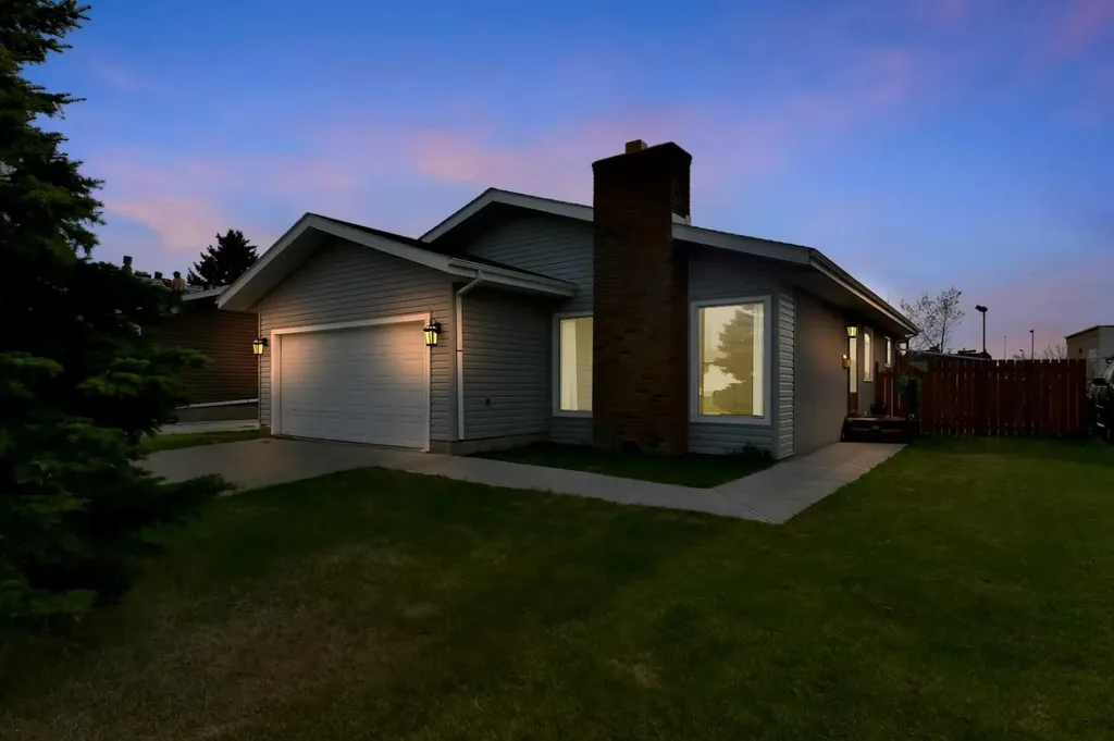 112 Barrett Drive Red Deer AB T4R 1J3