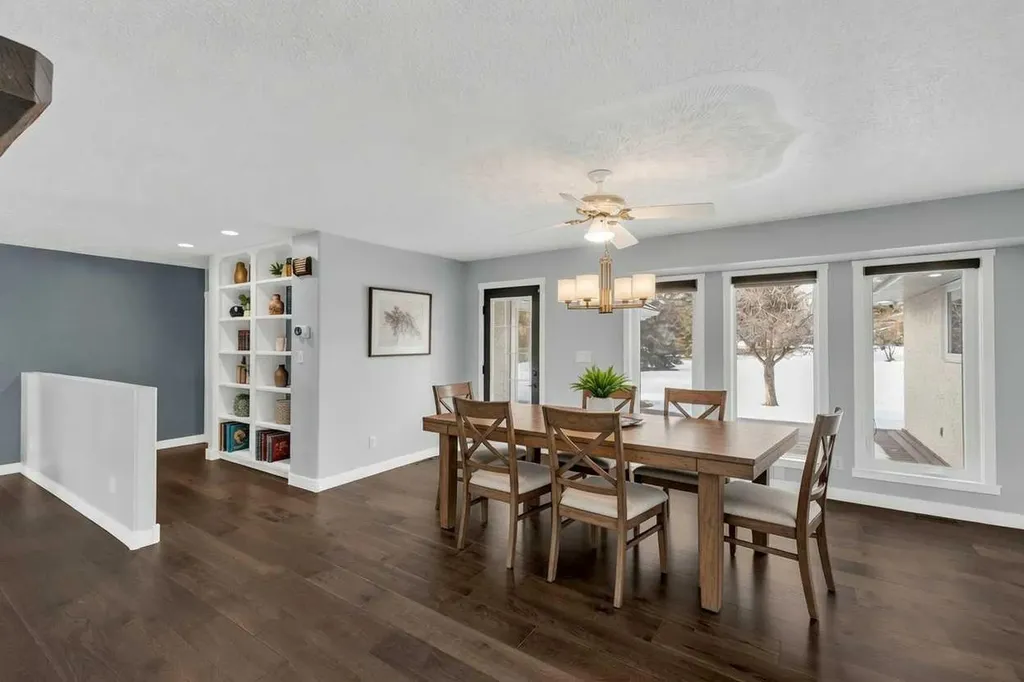 2 Grand Avenue Norglenwold AB T4S 1S5