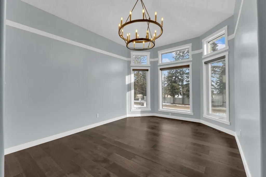 2 Grand Avenue Norglenwold AB T4S 1S5