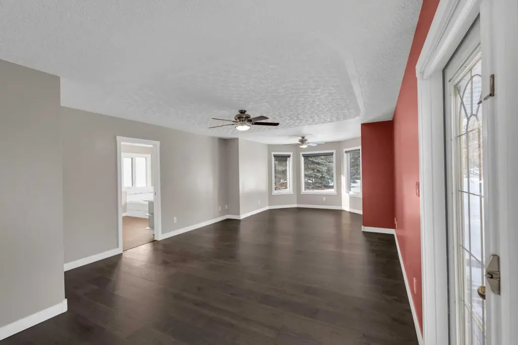 2 Grand Avenue Norglenwold AB T4S 1S5