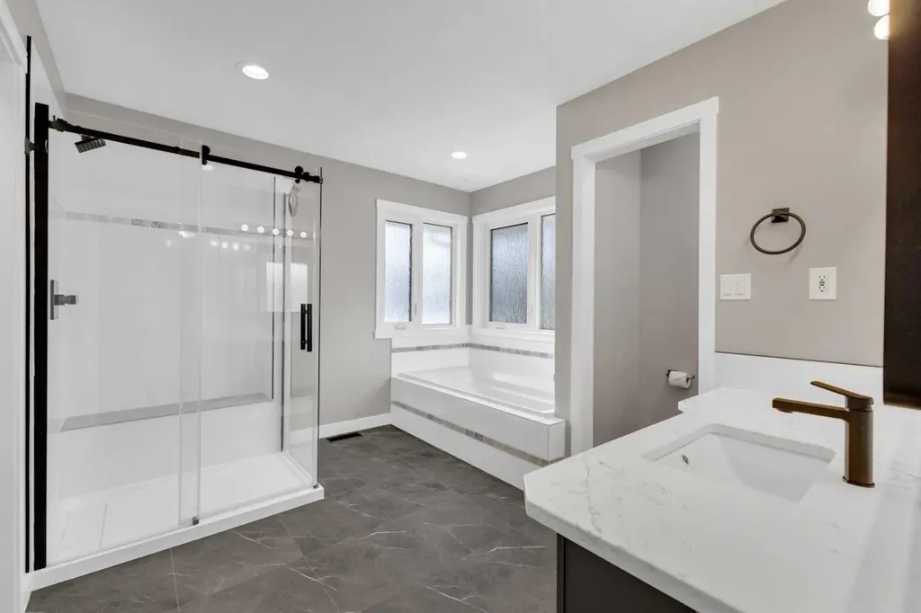 2 Grand Avenue Norglenwold AB T4S 1S5