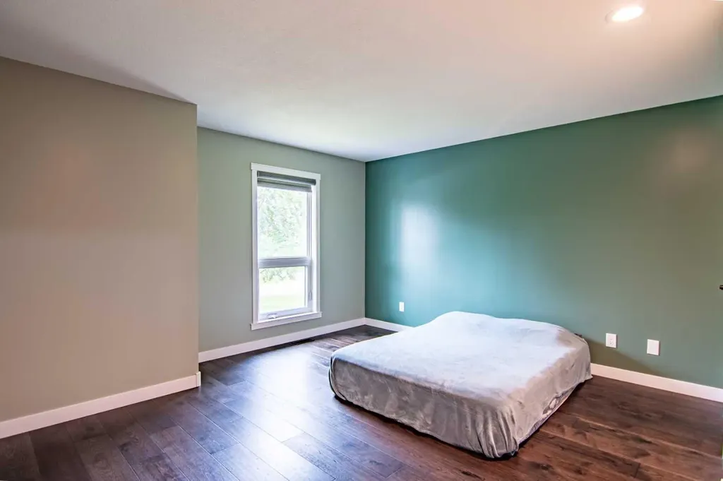 2 Grand Avenue Norglenwold AB T4S 1S5