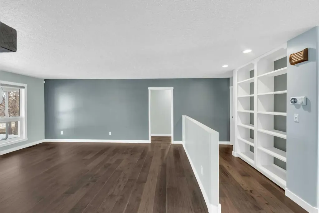 2 Grand Avenue Norglenwold AB T4S 1S5