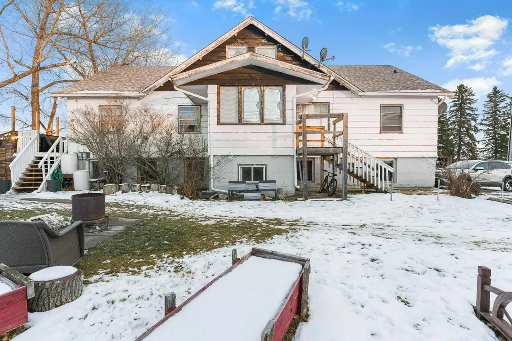 320075 Range Road 240 Rural Kneehill County AB T0M 1A0