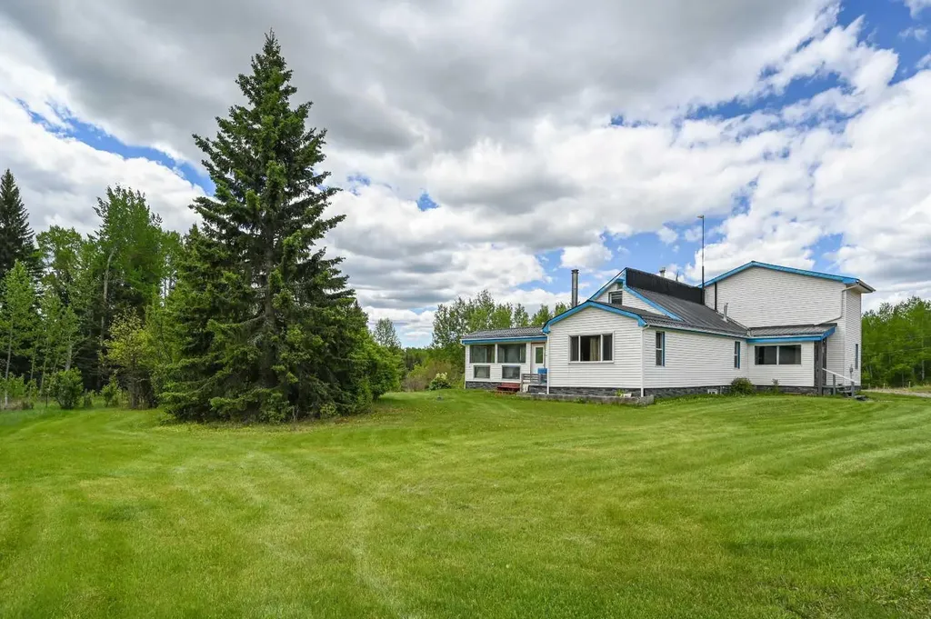 33235 Range Road 64 Rural Mountain View County AB T0M 1X0
