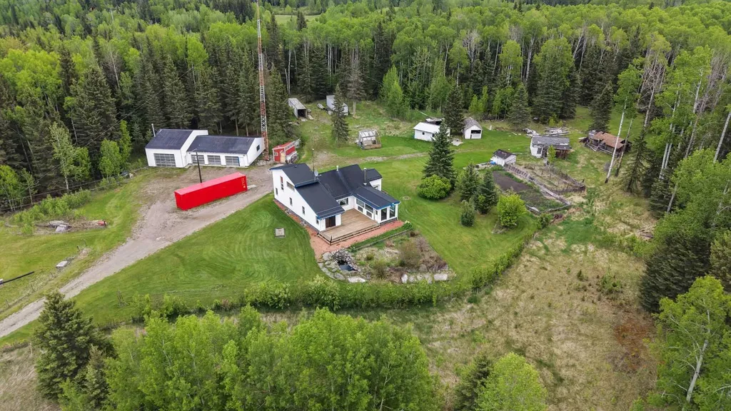 33235 Range Road 64 Rural Mountain View County AB T0M 1X0