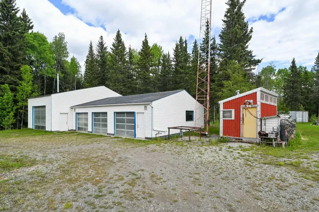 33235 Range Road 64 Rural Mountain View County AB T0M 1X0