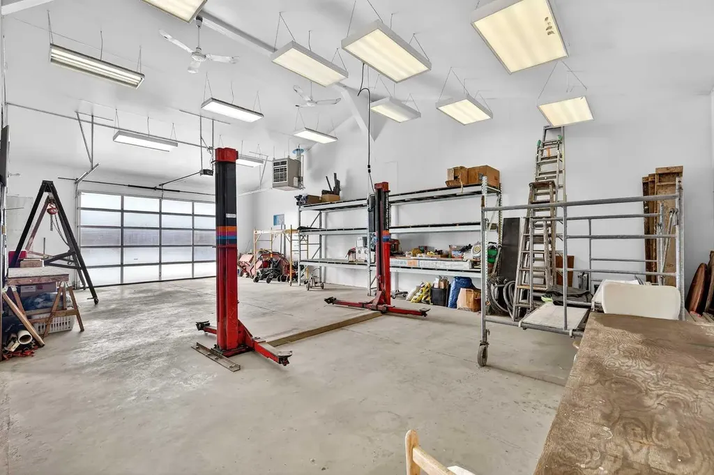 33235 Range Road 64 Rural Mountain View County AB T0M 1X0