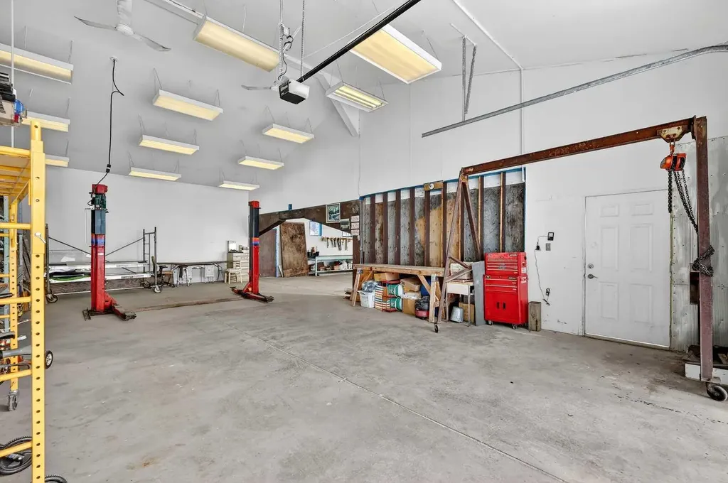 33235 Range Road 64 Rural Mountain View County AB T0M 1X0