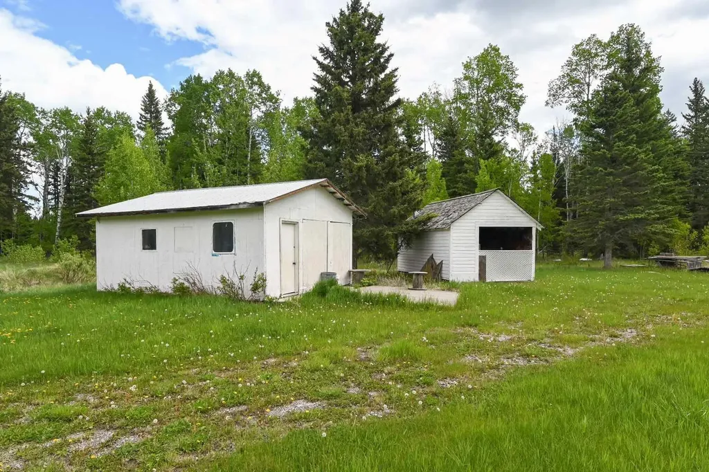 33235 Range Road 64 Rural Mountain View County AB T0M 1X0