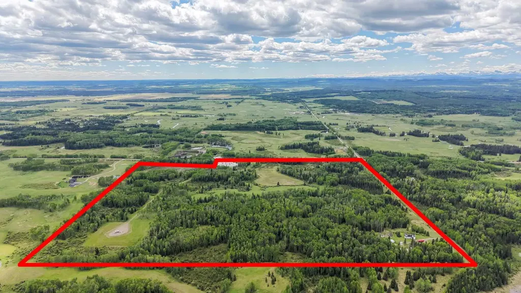 33235 Range Road 64 Rural Mountain View County AB T0M 1X0