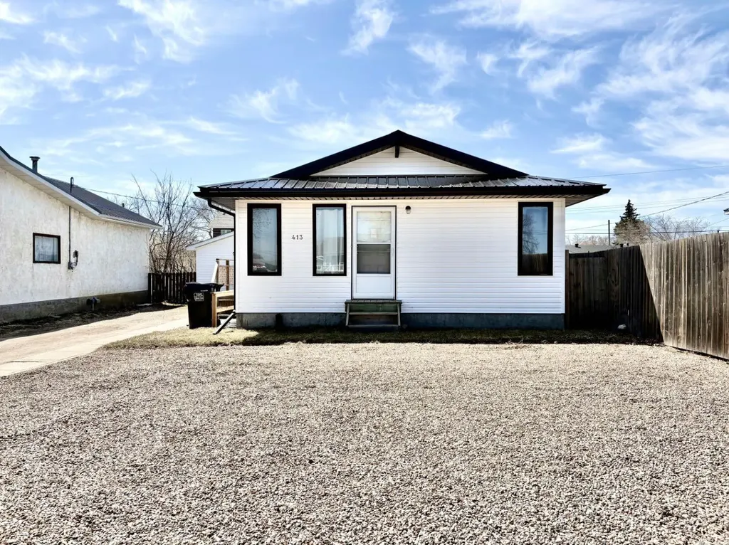 413 2 Avenue E Oyen AB T0J2J0