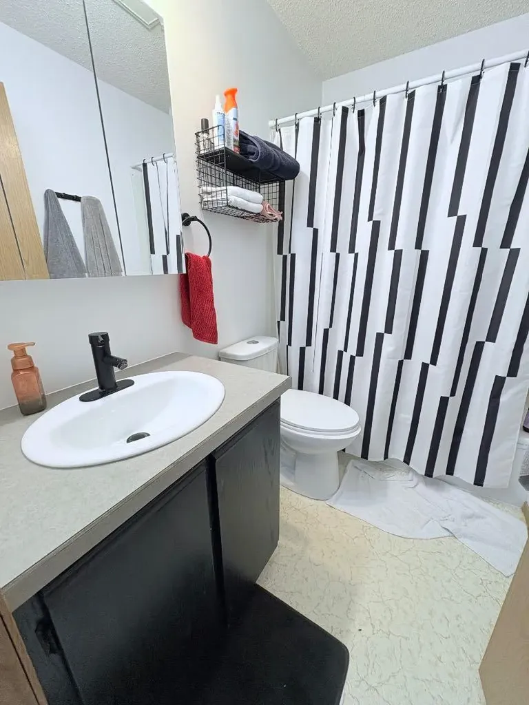 413 2 Avenue E Oyen AB T0J2J0