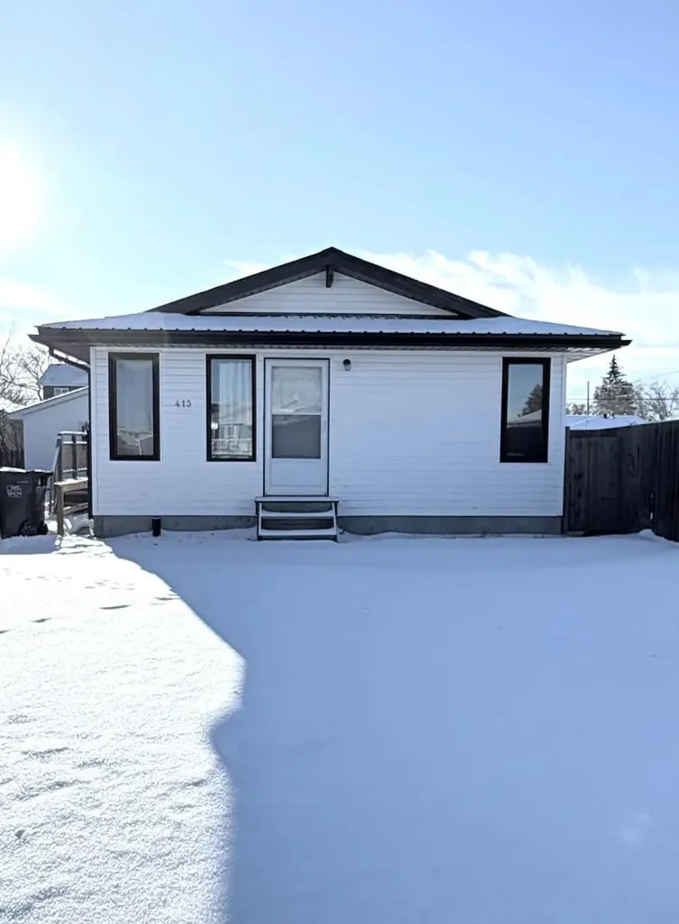 413 2 Avenue E Oyen AB T0J2J0