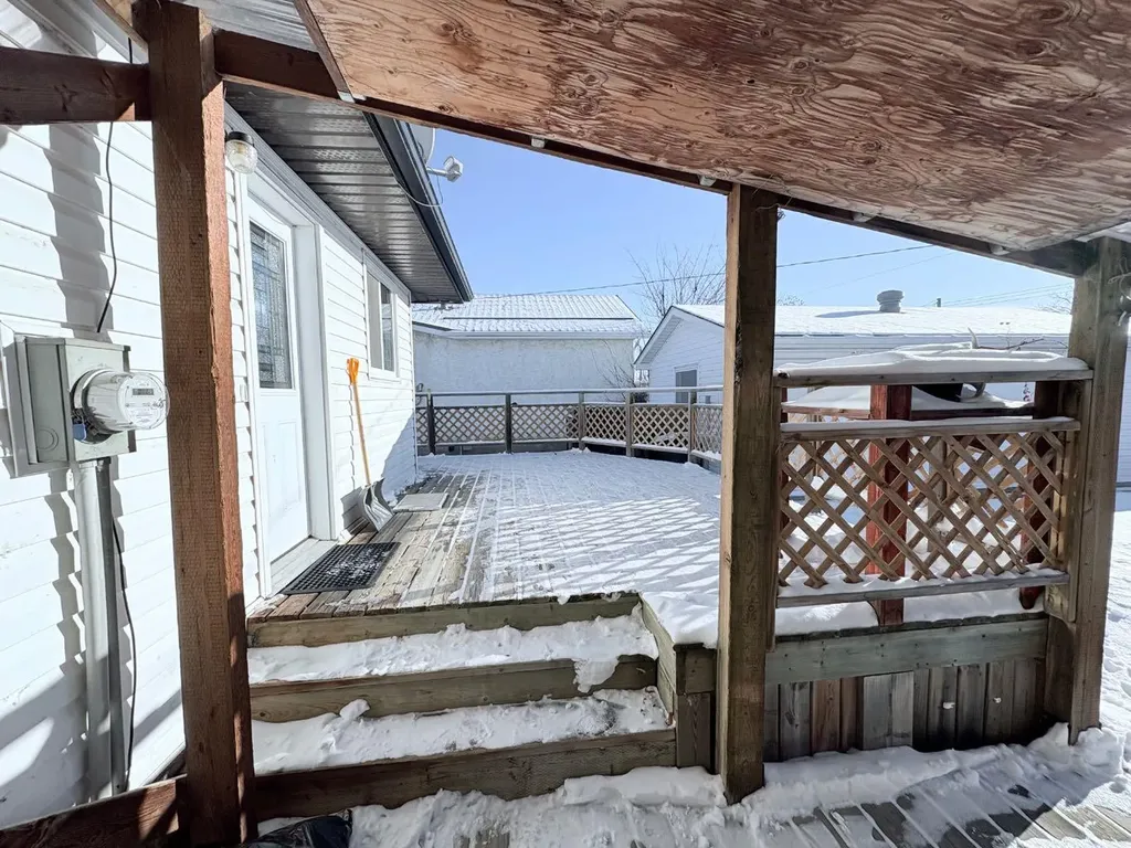 413 2 Avenue E Oyen AB T0J2J0