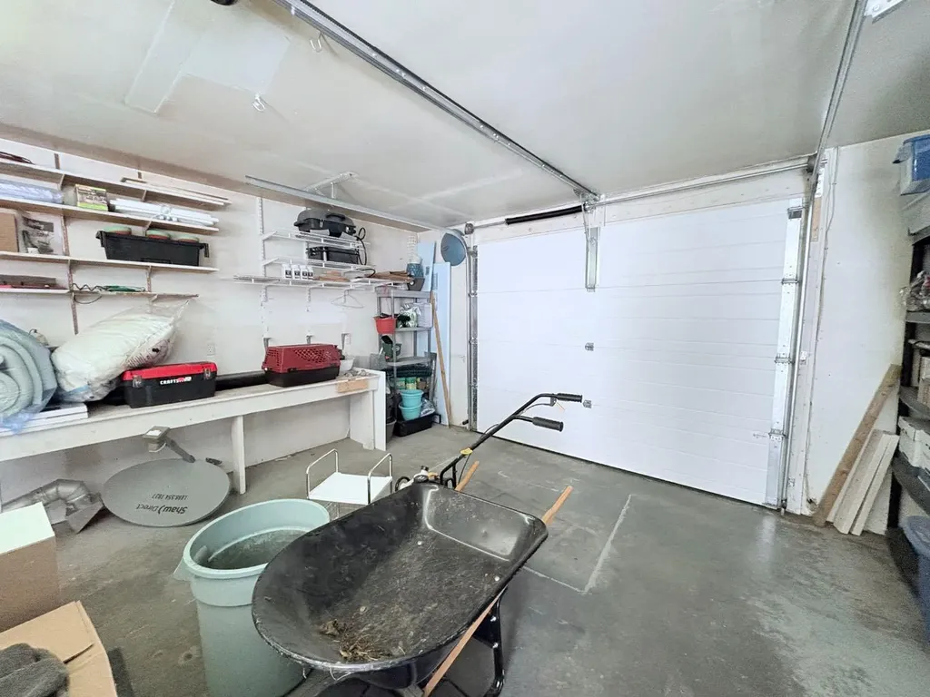 413 2 Avenue E Oyen AB T0J2J0