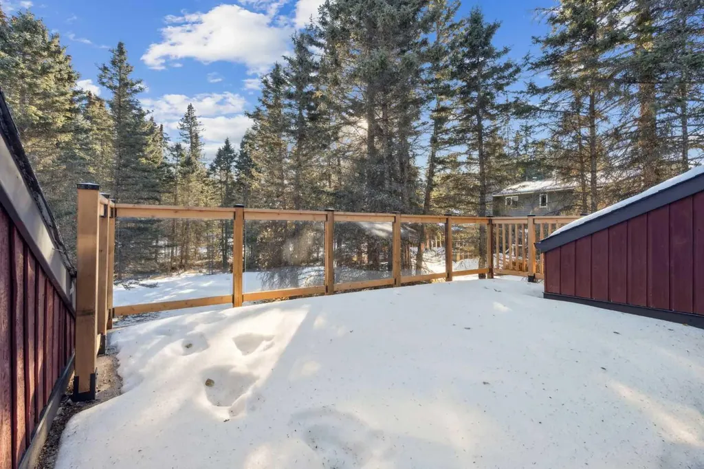 28 Wolf Drive Rural Rocky View County AB T3Z 1A3
