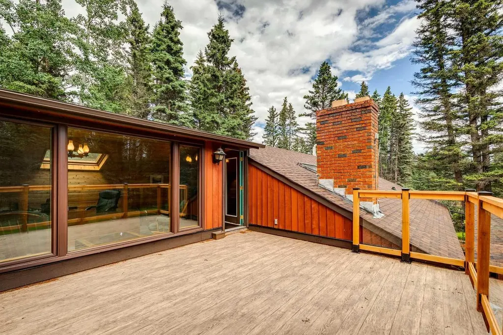 28 Wolf Drive Rural Rocky View County AB T3Z 1A3
