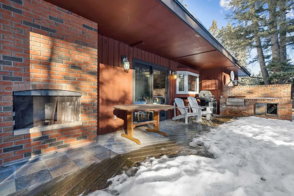 28 Wolf Drive Rural Rocky View County AB T3Z 1A3