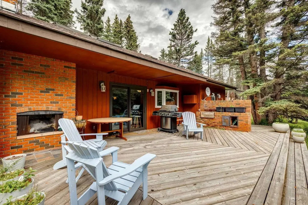 28 Wolf Drive Rural Rocky View County AB T3Z 1A3