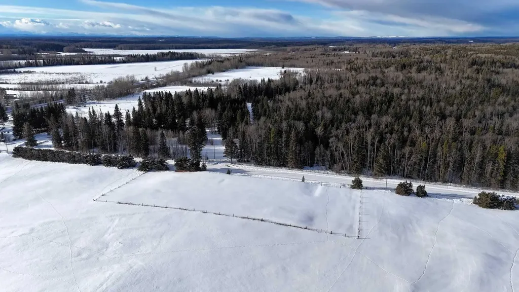 Township Road 530a Rural Yellowhead County AB T7E 3B7