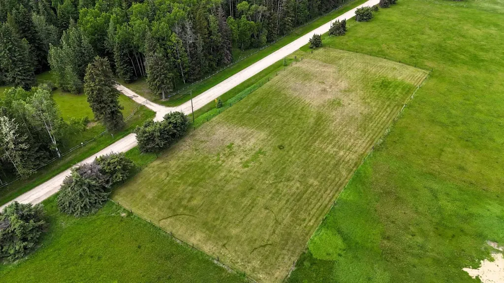 Township Road 530a Rural Yellowhead County AB T7E 3B7