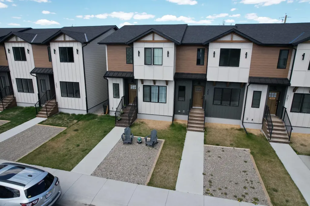 359 9 Street Fort Macleod AB T0L 0Z0