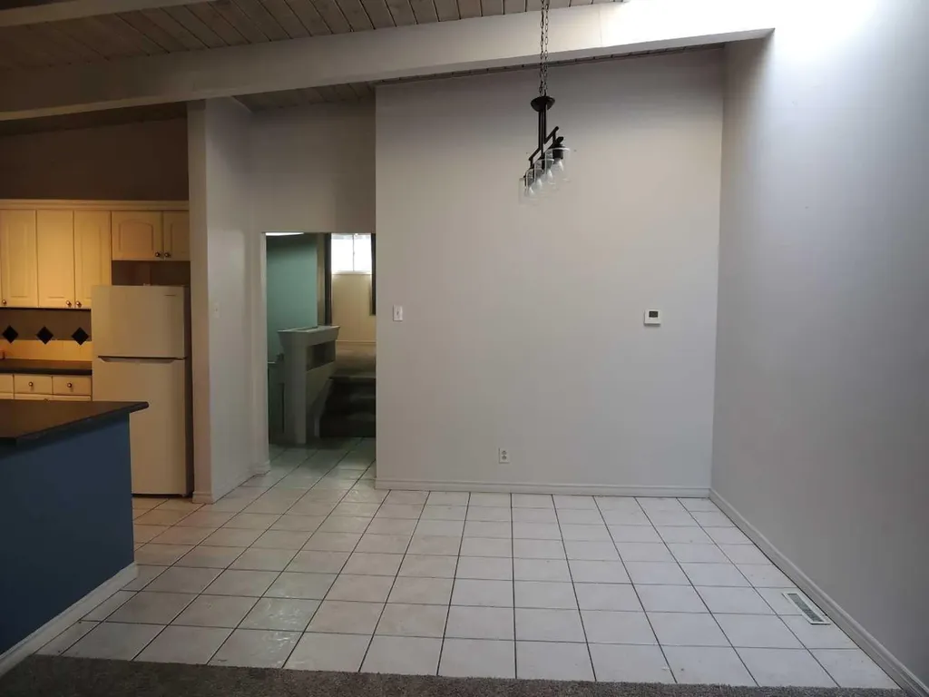 2713 Canmore Road NW Calgary AB T2M 4J6