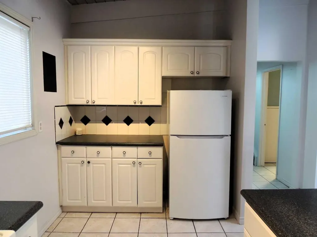 2713 Canmore Road NW Calgary AB T2M 4J6