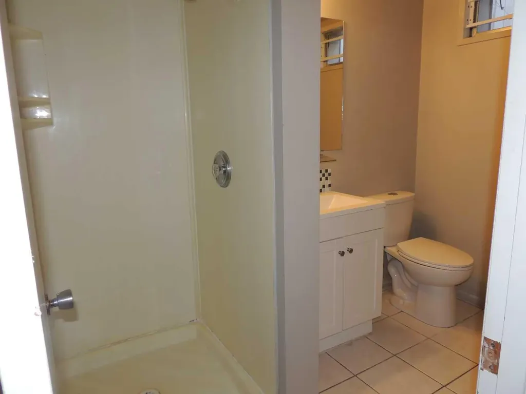 2713 Canmore Road NW Calgary AB T2M 4J6