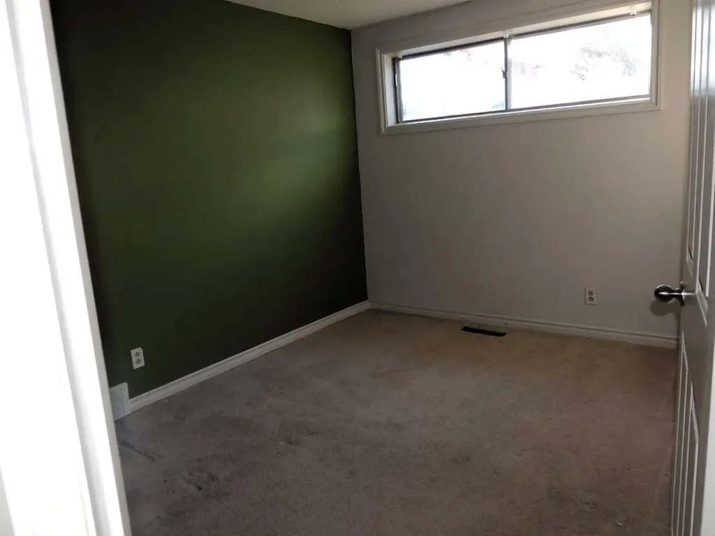 2713 Canmore Road NW Calgary AB T2M 4J6