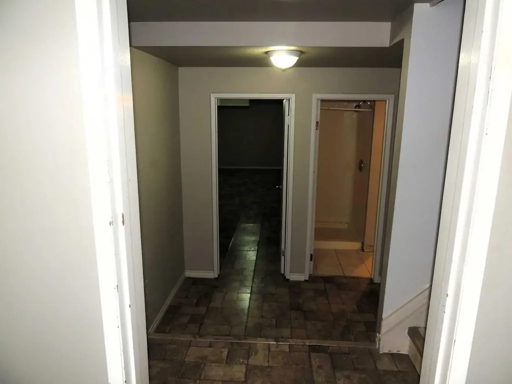 2713 Canmore Road NW Calgary AB T2M 4J6