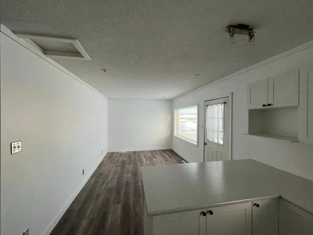 10104 99 Street High Level AB T0H 1Z0